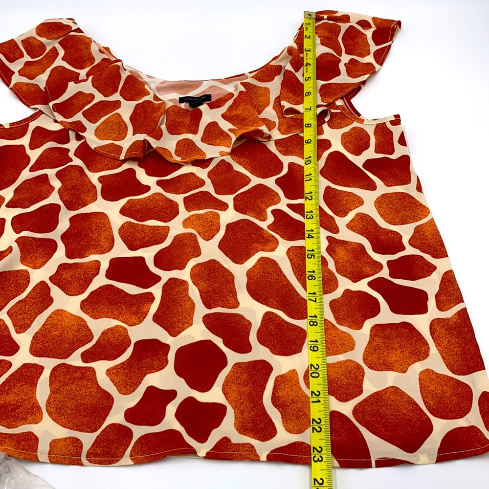 Ann Taylor Giraffe Print Ruffle Neck Top Size Medium - Picture 10 of 11